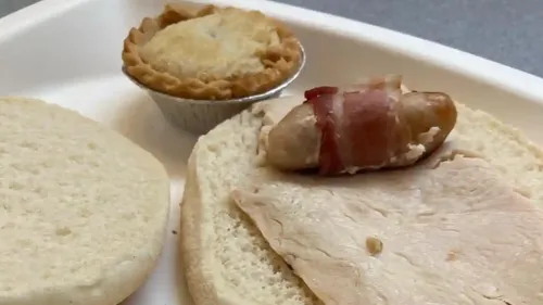 Voici le « pire repas de Noël » servi à la cantine d’une école...
